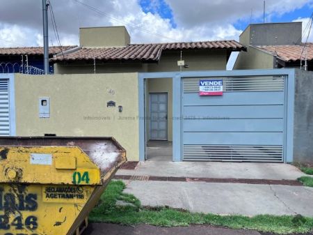 Casa-Térrea em Guanandi