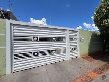 Casa-Térrea em Vila Nasser
