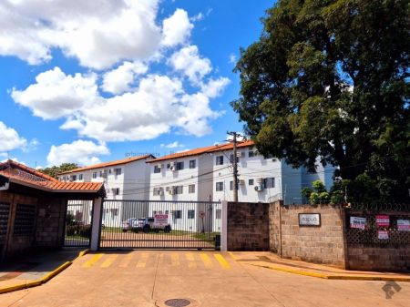 Apartamento em Vila Carlota