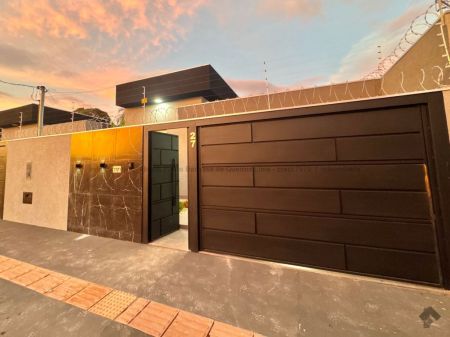 Casa-Térrea em Rita Vieira