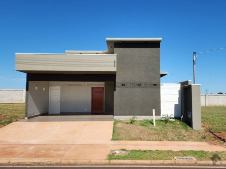 Casa-Térrea-Condomínio em Nova Lima