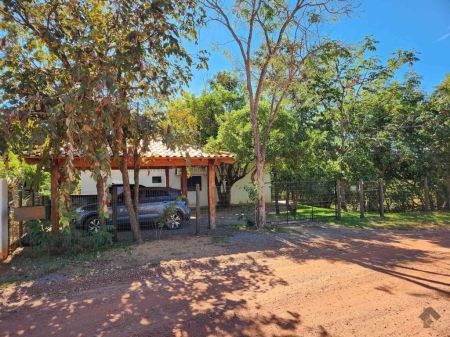 Casa-Térrea em Tarumã Hipica Park