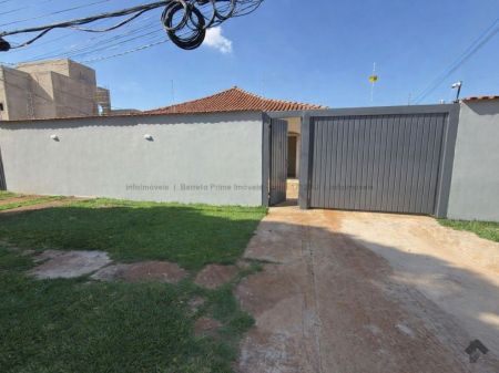 Casa Comercial em Vila Célia