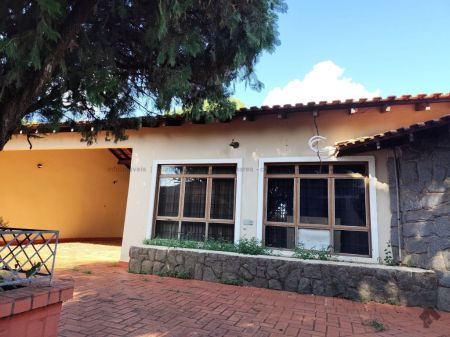 Casa-Térrea em Santo Antônio