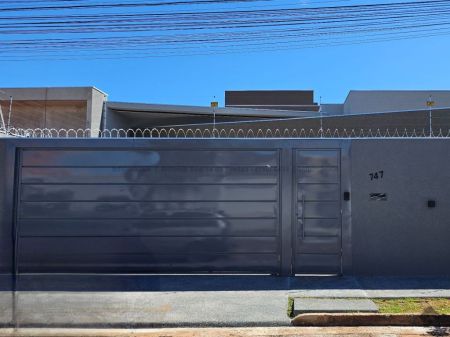 Casa-Térrea em Carandá Bosque I