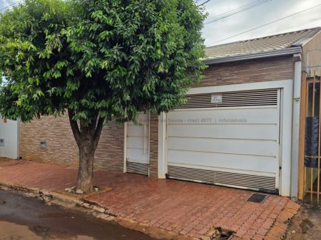 Casa-Térrea em Aero Rancho
