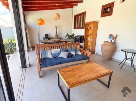 Casa-Térrea em Tarumã Hipica Park