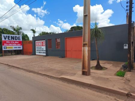 Casa Comercial em Vila Entroncamento
