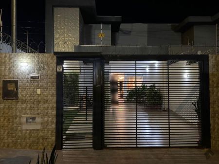 Casa-Térrea em Aero Rancho