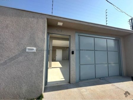 Casa-Térrea em Rita Vieira