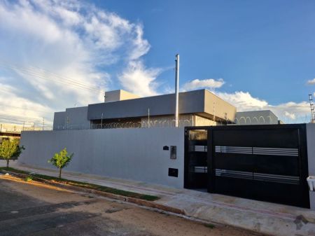 Casa-Térrea em Portal Caiobá