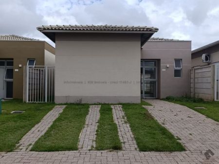 Casa-Térrea-Condomínio em Novos Estados