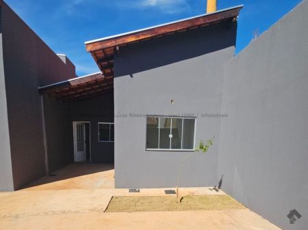 Casa-Térrea em Jardim Aeroporto