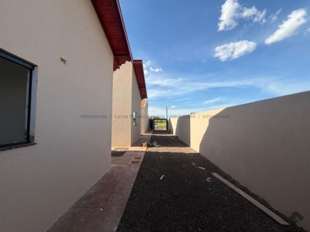 Casa-Térrea-Condomínio em Bela Laguna