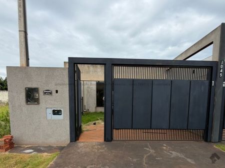 Casa-Térrea em Cj. Res. Monte Carlo