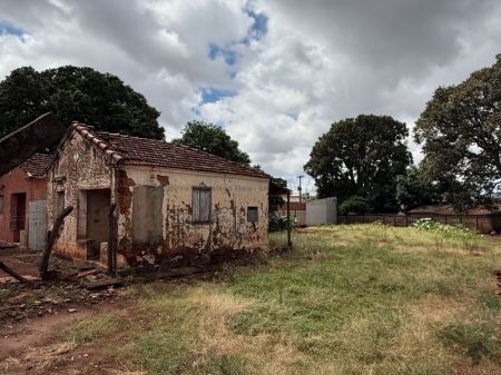 Área em Vila Planalto