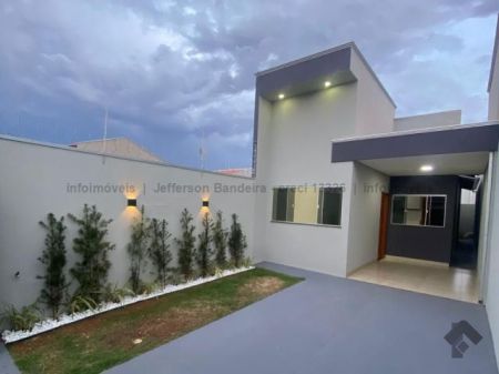 Casa-Térrea em Jardim São Conrado