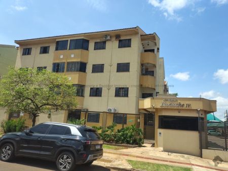 Apartamento em Vila Carlota