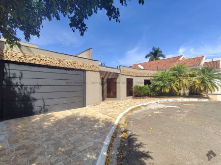 Casa-Térrea em Jardim Autonomista