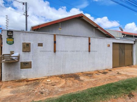 Casa-Térrea em Jardim Canguru
