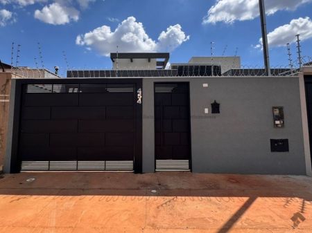 Casa-Térrea em Rita Vieira