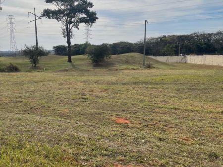 Terreno-Condomínio em Terras do Golfe