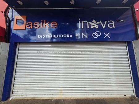 Sala / Salão / Loja em Centro