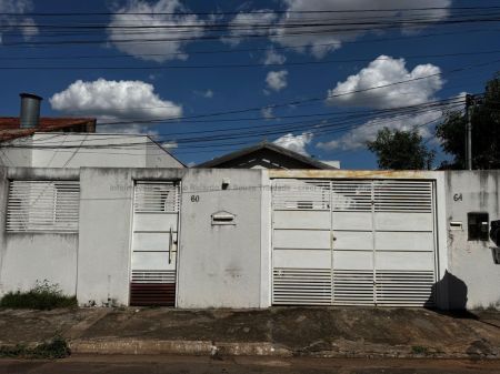 Casa de Vila em Arnaldo Estevão de Figueiredo