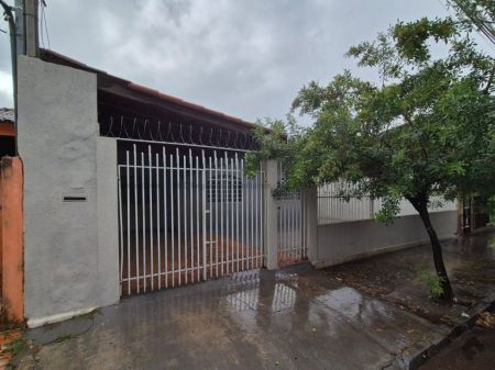 Casa-Térrea em Taquarussú