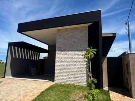 Casa-Térrea-Condomínio em Nova Lima