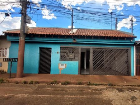 Casa-Térrea em Jardim Bonança
