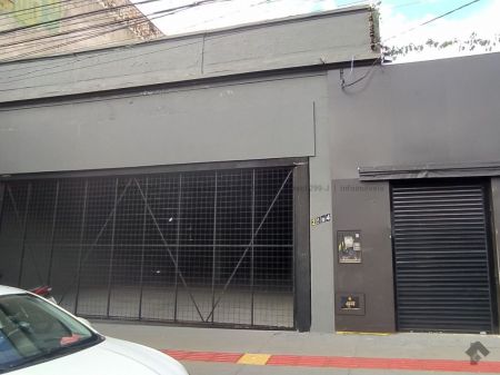 Sala / Salão / Loja em Centro