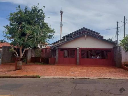 Casa-Térrea em Jardim dos Estados