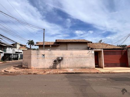 Casa-Térrea em Jardim Itatiaia