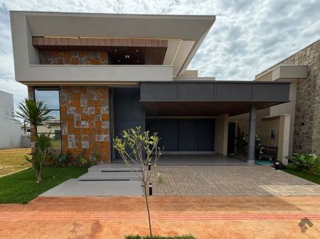 Casa-Térrea-Condomínio em Residencial Porto Royale