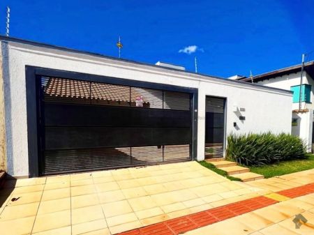 Casa-Térrea em Vila Carlota