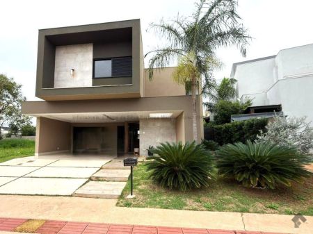 Sobrado-Condomínio em Pq. Residencial Damha III
