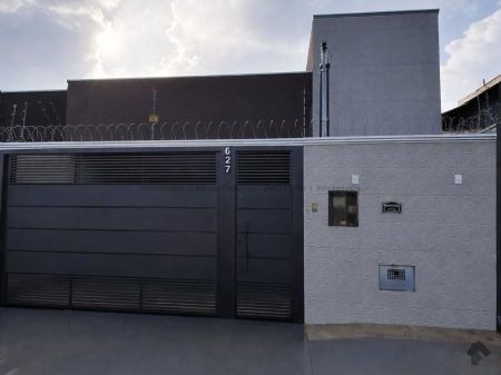 Casa-Térrea em Rita Vieira