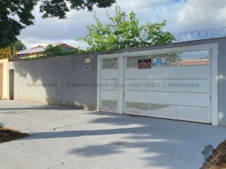 Casa-Térrea em Vila Carlota