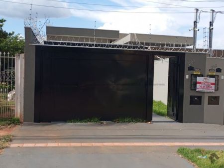 Casa-Térrea em Taquarussú