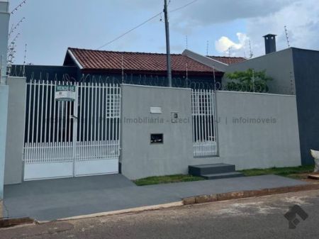 Casa-Térrea em Jardim Talismã
