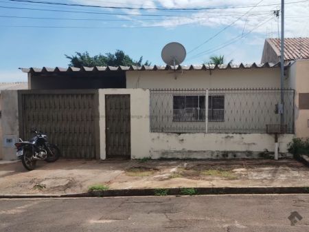 Casa-Térrea em Coophavila II