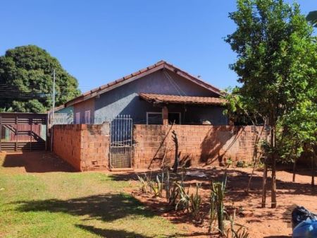 Casa-Térrea em Jardim Ouro Verde