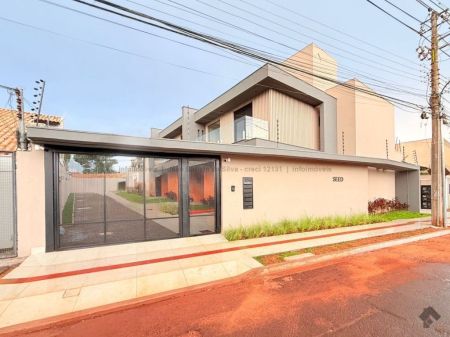 Sobrado-Condomínio em Jardim Bela Vista