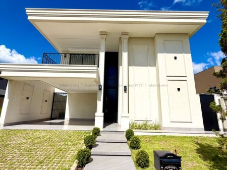 Casa-Térrea-Condomínio em Residencial Alphaville III