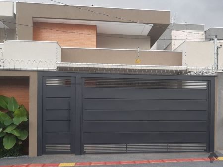 Casa-Térrea em Rita Vieira