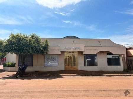 Sala / Salão / Loja em Centro