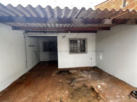 Casa-Térrea em Jardim Los Angeles