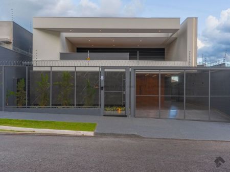 Casa-Térrea em Jardim TV Morena