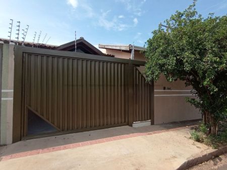 Casa-Térrea em Vila Palmira